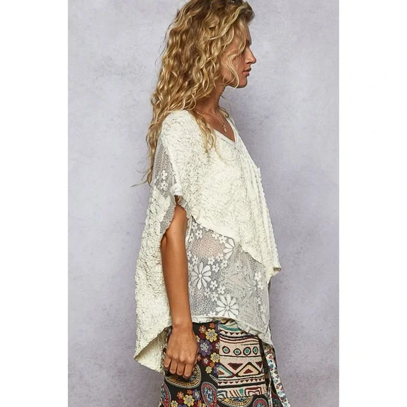 POL Cream Lace and Knit Short Sleeve Top - Picture 5 of 7